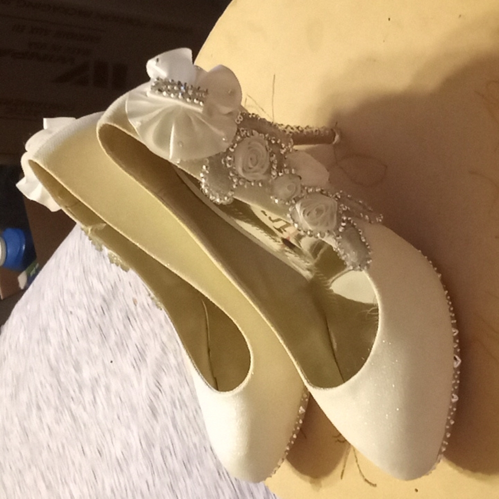 Size 7 wedding shoes